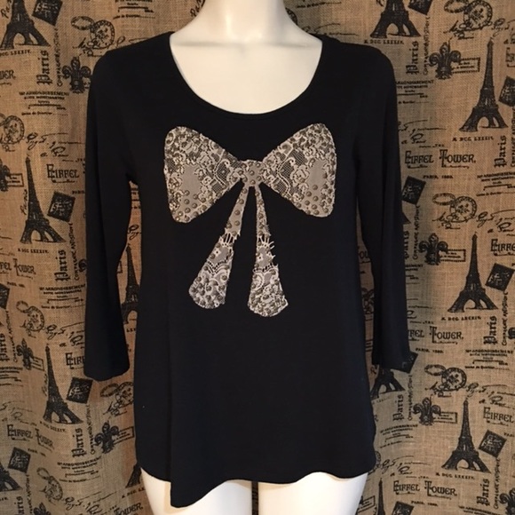 Tops - 4/$20 Black 3/4 Sleeve Bow T-shirt Size S